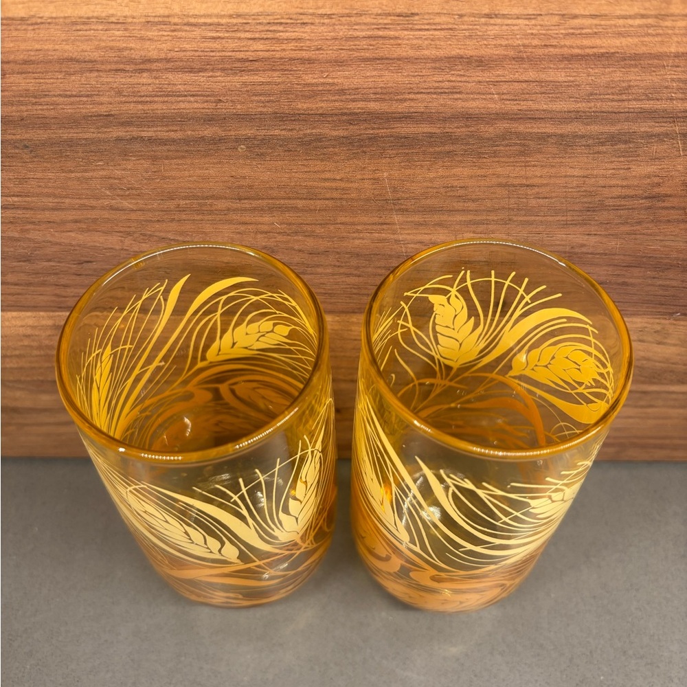 Anchor Hocking Wheat Glasses (2) - Picture 3 of 4